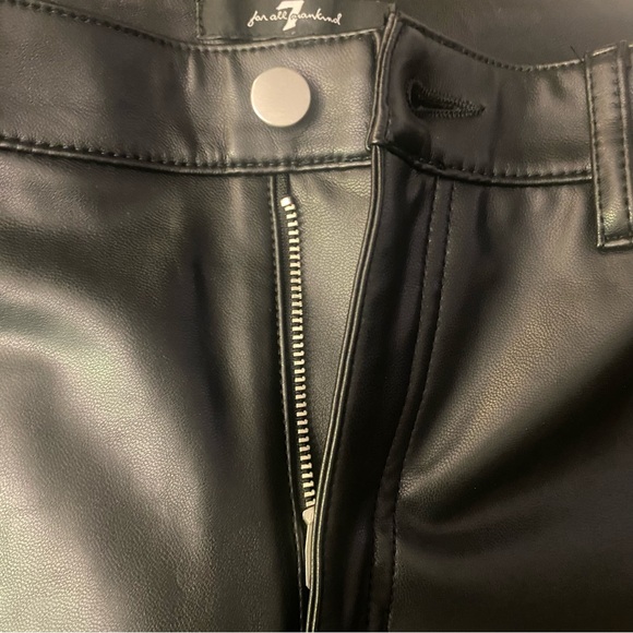 7 For All Mankind Black Leather Look Pants GUC M - Picture 4 of 7